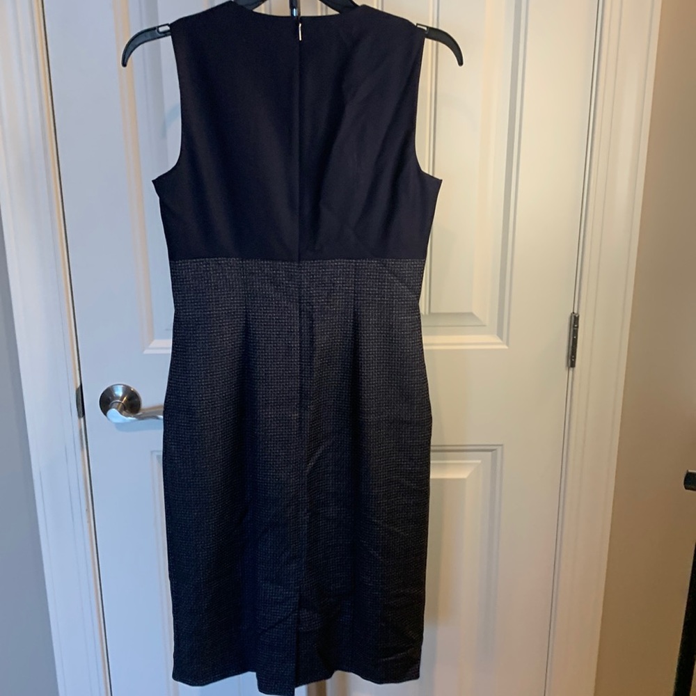 Hugo Boss dress size 2, Navy and white.